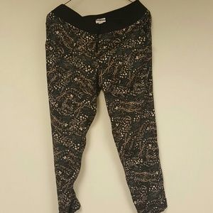 Floral pattern pants