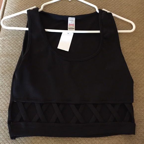 New black crop top