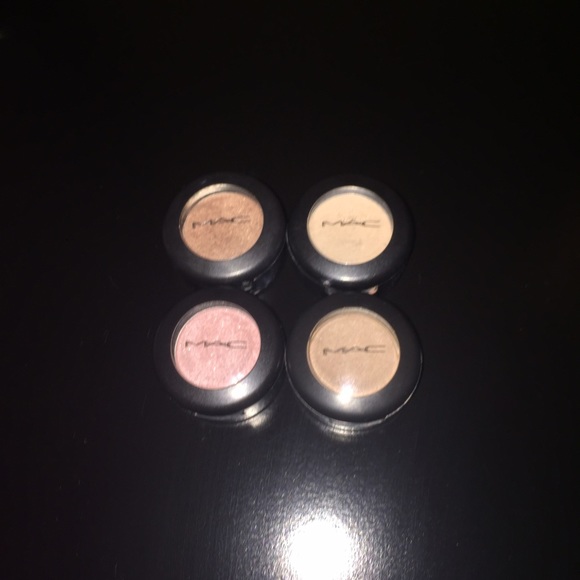 MAC eyeshadow pots