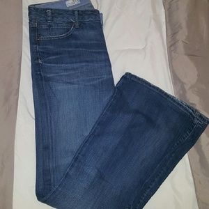 Gap 1969 light wash flare jeans