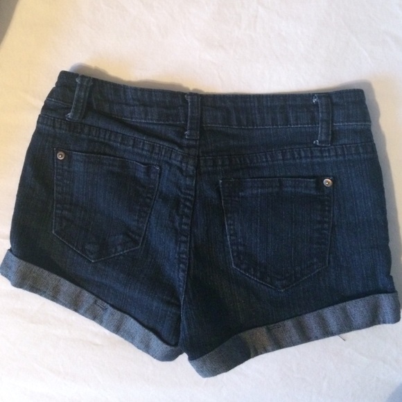 Love Culture shorts - Picture 2 of 3