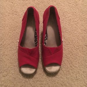 Worn once red Tom wedges