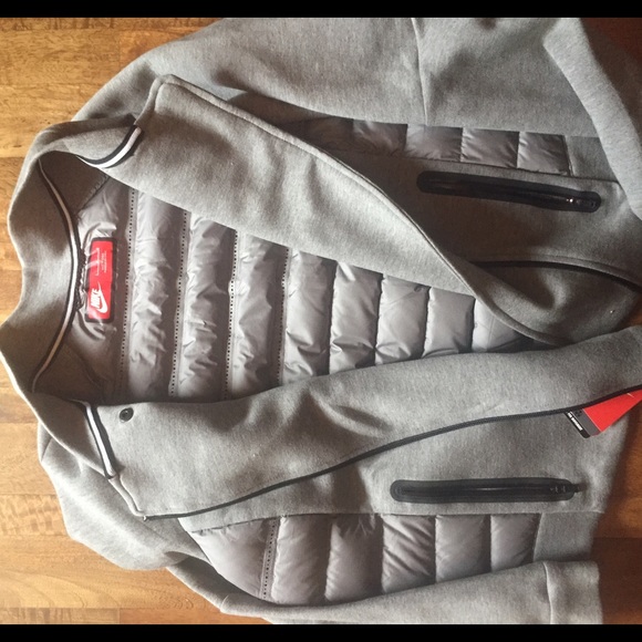 Nike jacket - Picture 4 of 4