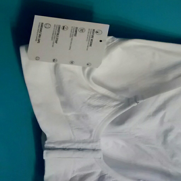 NWT Plus size Jockey Sports Bras - Picture 2 of 4