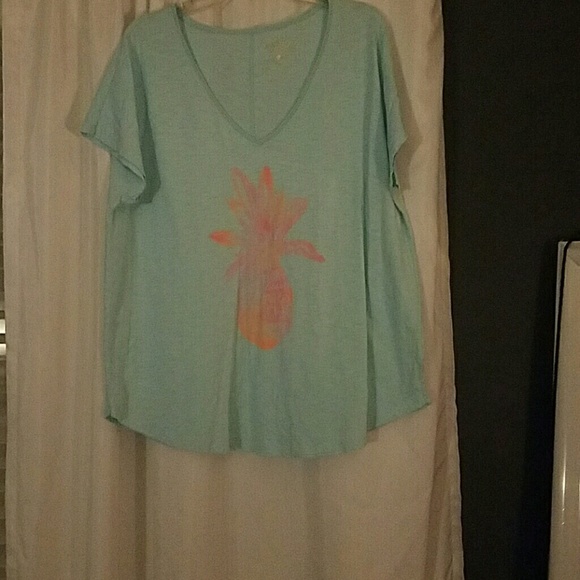 Lilly Pulitzer Pineapple Tee
