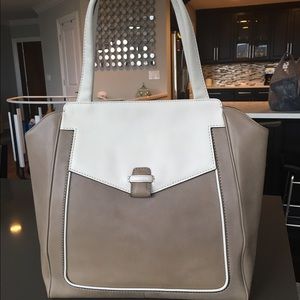 Tumi Tote bag