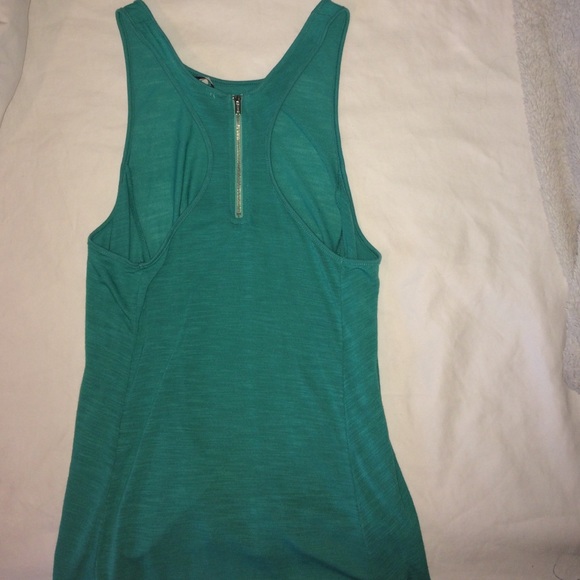 American Eagle Tank Top - Picture 3 of 3