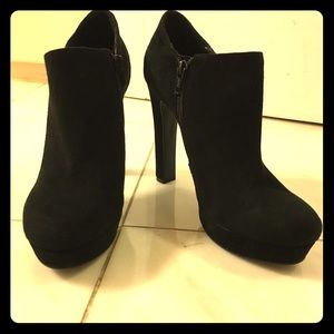 Gianni Bini booties