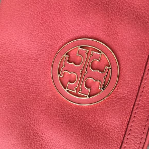 SALE!!! Tory Burch Amanda logo cross body - Picture 4 of 4