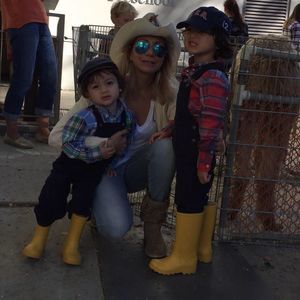 Meet your Posher, Katayoun