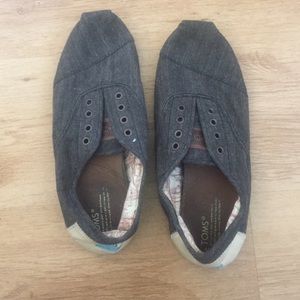 Men's TOMS shoes, size 11