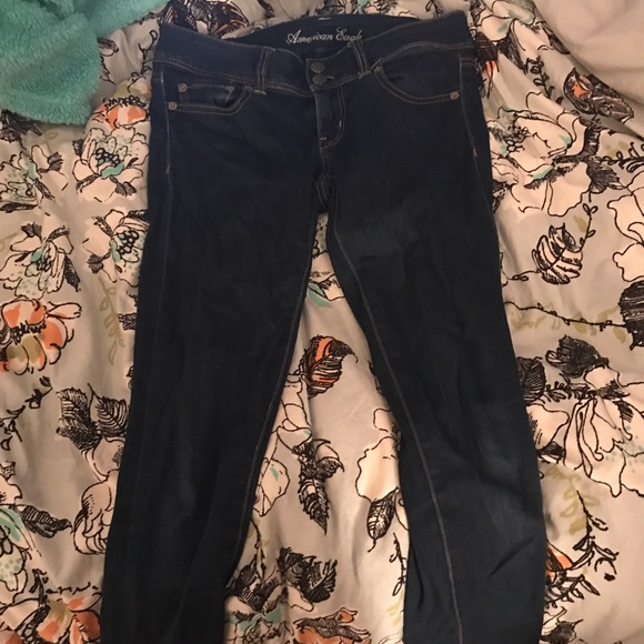 Size 4 American Eagle skinny ankle cropped jeans