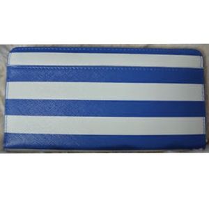 kate spade Bags - Make A Splash Wallet HOST PICK kate spade Bags - Make A Splash Wallet HOST PICK