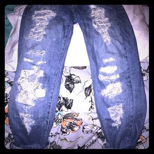 LF floral boyfriend ripped jeans!!
