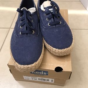 NWT Keds
