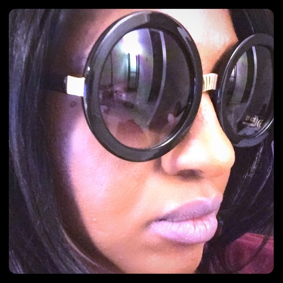 Round lens shades  😎