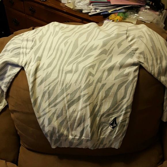 Grey and white Volcom cardigan - Picture 2 of 2