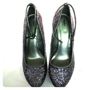 Shiny cute heels with ankle strap