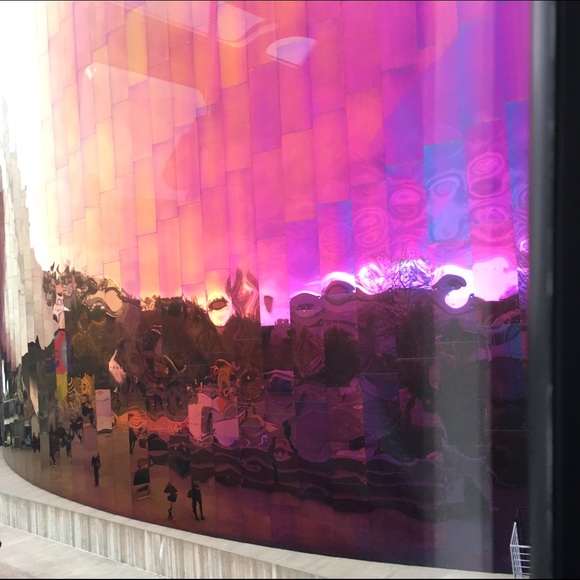 Meet your Posher, Maya