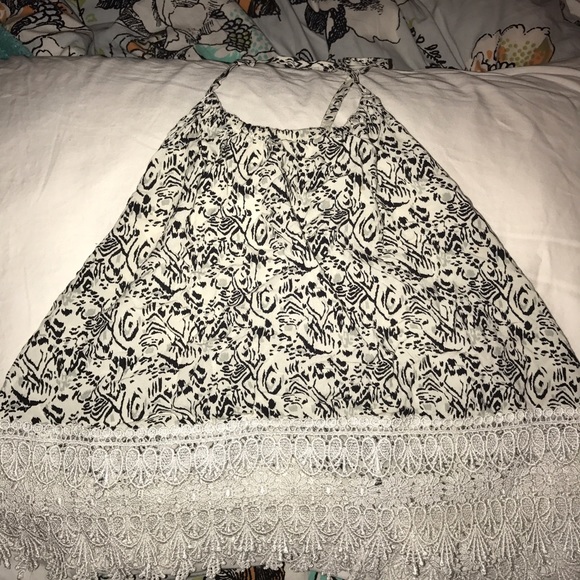 Floral print cropped-ish top