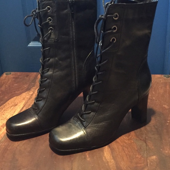Black leather laced boots!