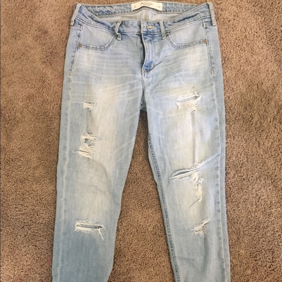 Abercrombie & Fitch Ripped Boyfriend Jeans