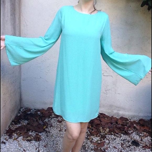 Mint EVERLY Bell Sleeve Shift Dress