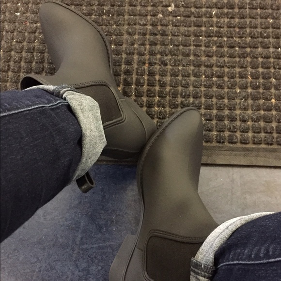 Rain Booties / Ankle Boots - Picture 2 of 2