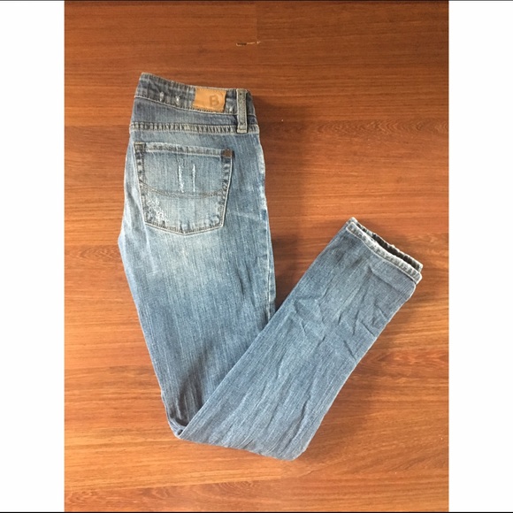 {distressed} bullhead jeans