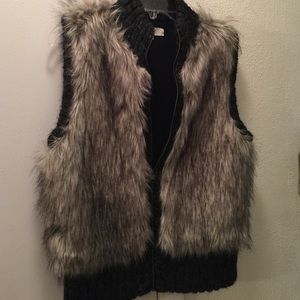 Fur zip up vest sweater