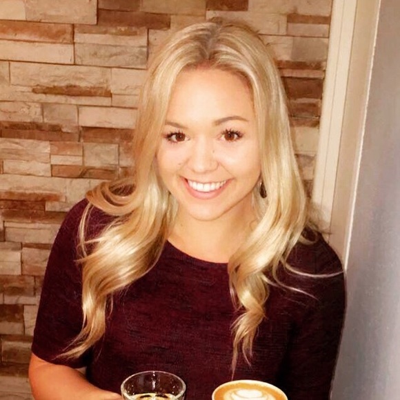 Meet your Posher, Lisa - Picture 1 of 1