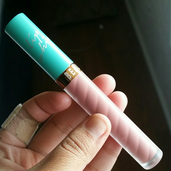 Beauty bakery lip whip