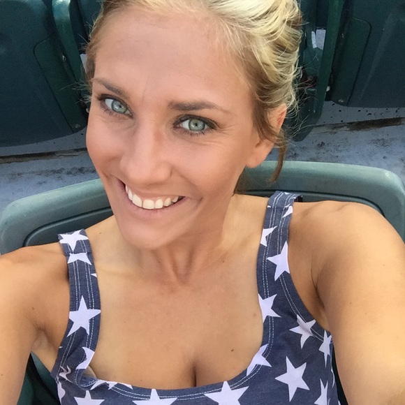 Meet your Posher, Lindsey