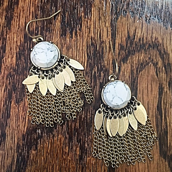Jewelry - 🎹👂🏼Natural Stone & Metal Fringe Earrings-White Jewelry - 🎹👂🏼Natural Stone & Metal Fringe Earrings-White