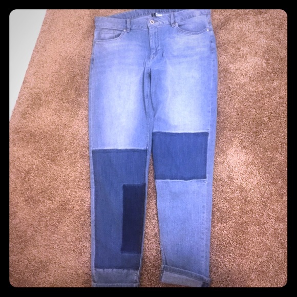 lowrise jeans,stretch denim,heavily distress knee