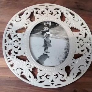 Lenox oval picture frame