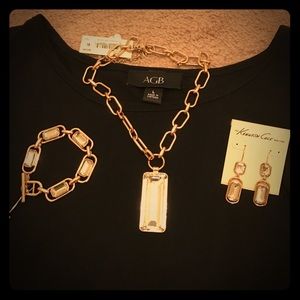 Beautiful Kenneth Cole Rose gold jewelry set