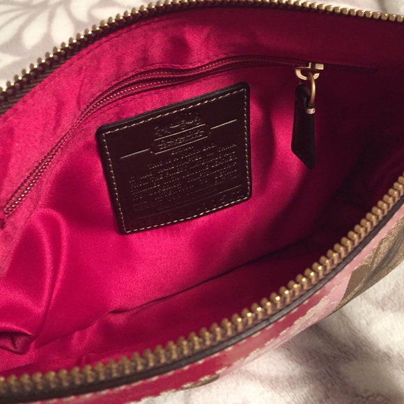 Coach Purse - Mini/Shoulder Bag - Picture 3 of 3