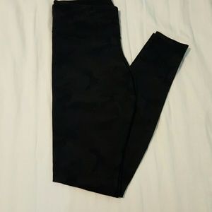 Lululemon long black camo workout legging