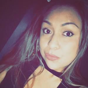 Meet your Posher, Esmeralda