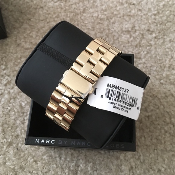 MARC by Marc Jacobs watch - Picture 2 of 4