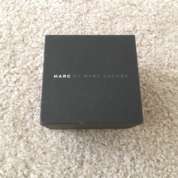 MARC by Marc Jacobs watch - Picture 3 of 4