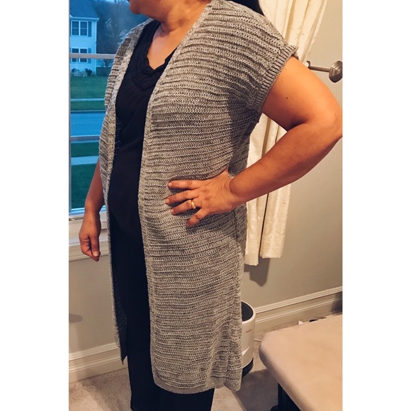 Knee length Gray Cardigan with Short Sleeves - Picture 2 of 2