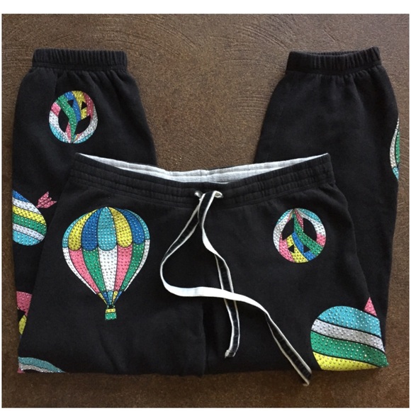 VICTORIAS SECRET Balloon & Bling Capri Crop Sweats