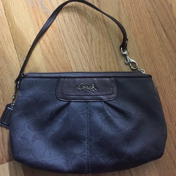 Coach Handbags - Coach Wristlet