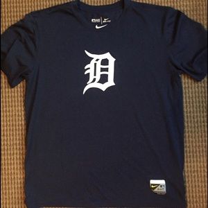 Detroit Tigers Nike Dri-Fit Large - Never Worn!