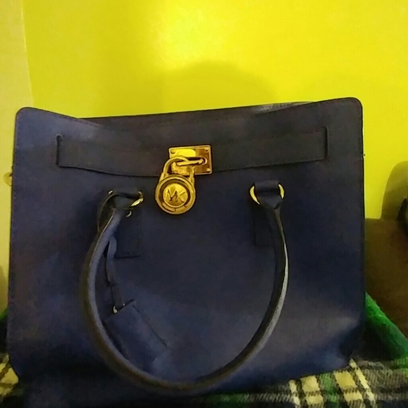 Micheal Kors purse