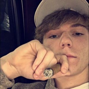 Meet your Posher, Chad