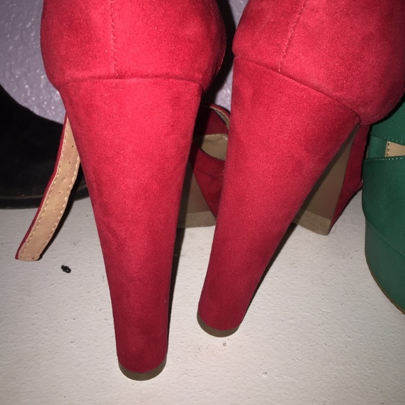 Too small - Picture 4 of 4