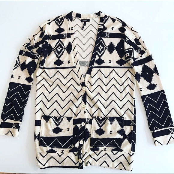 •hp• tribal print cardigan - Picture 2 of 3